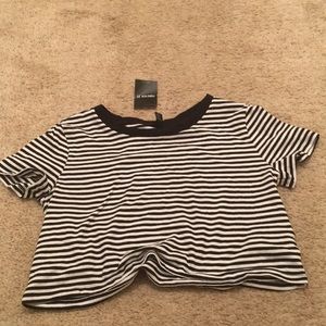 Knit black/white striped cropped t-shirt